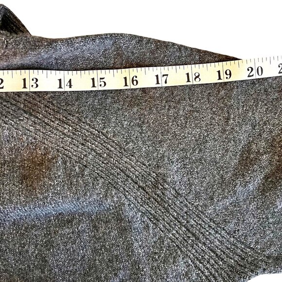 Tahari Womens Gray Turtleneck Tunic Sweater Size M Polyester Spandex Blend NWOT - Picture 12 of 14